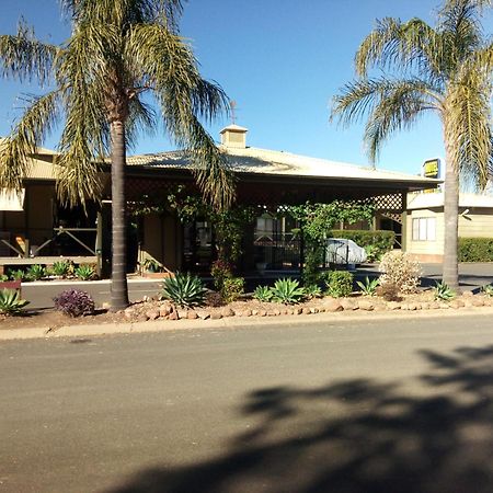 Lake Forbes Motel ภายนอก รูปภาพ
