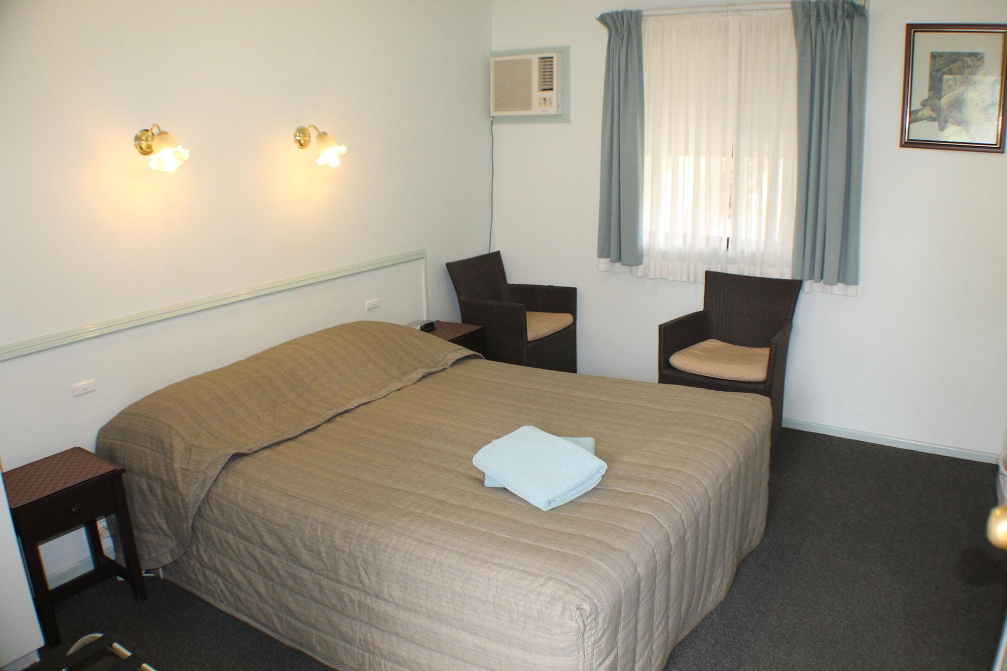 Lake Forbes Motel ภายนอก รูปภาพ