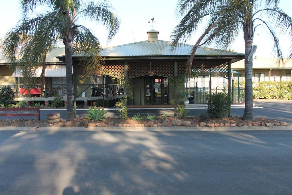 Lake Forbes Motel ภายนอก รูปภาพ