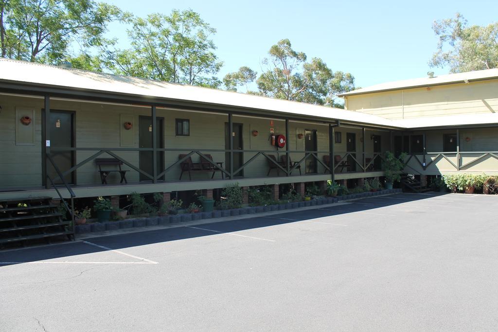 Lake Forbes Motel ภายนอก รูปภาพ