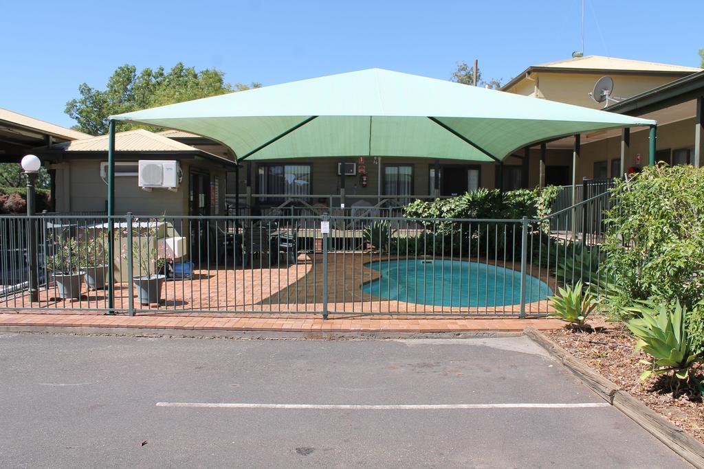 Lake Forbes Motel ภายนอก รูปภาพ