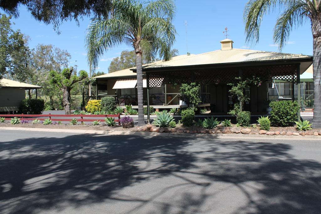 Lake Forbes Motel ภายนอก รูปภาพ