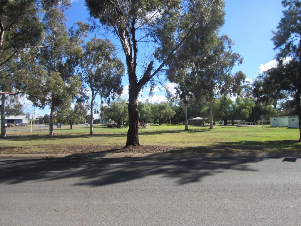 Lake Forbes Motel ภายนอก รูปภาพ