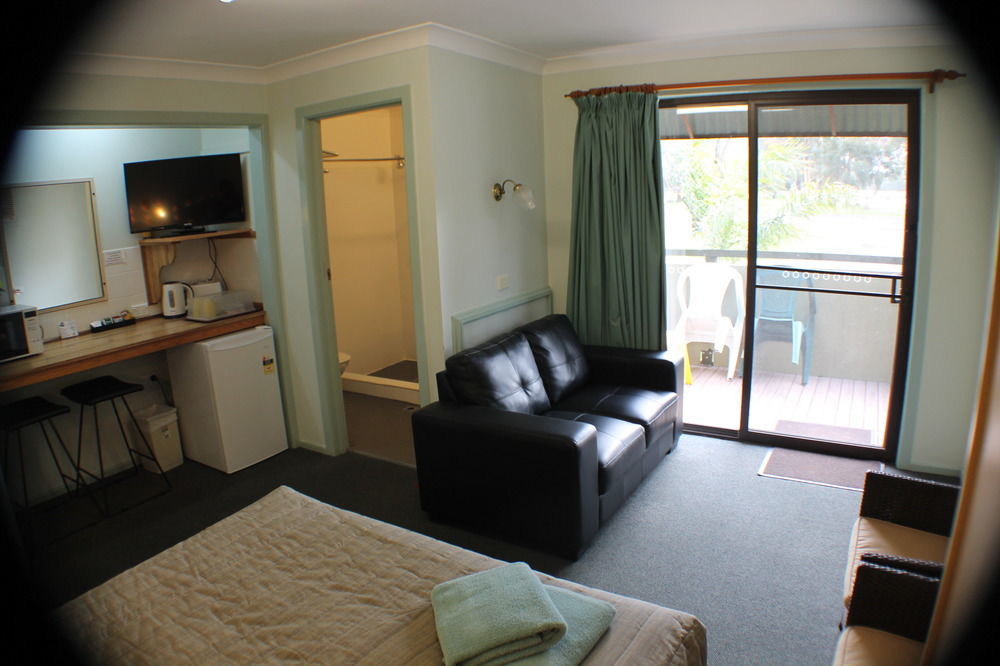 Lake Forbes Motel ภายนอก รูปภาพ