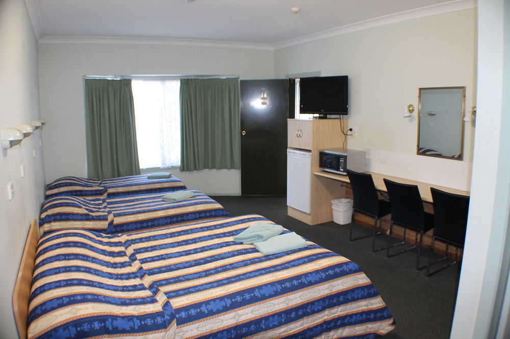 Lake Forbes Motel ภายนอก รูปภาพ