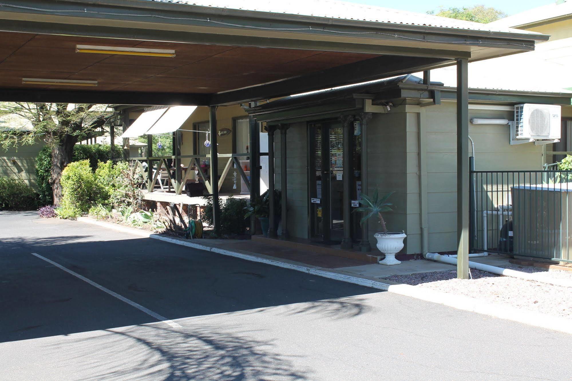 Lake Forbes Motel ภายนอก รูปภาพ