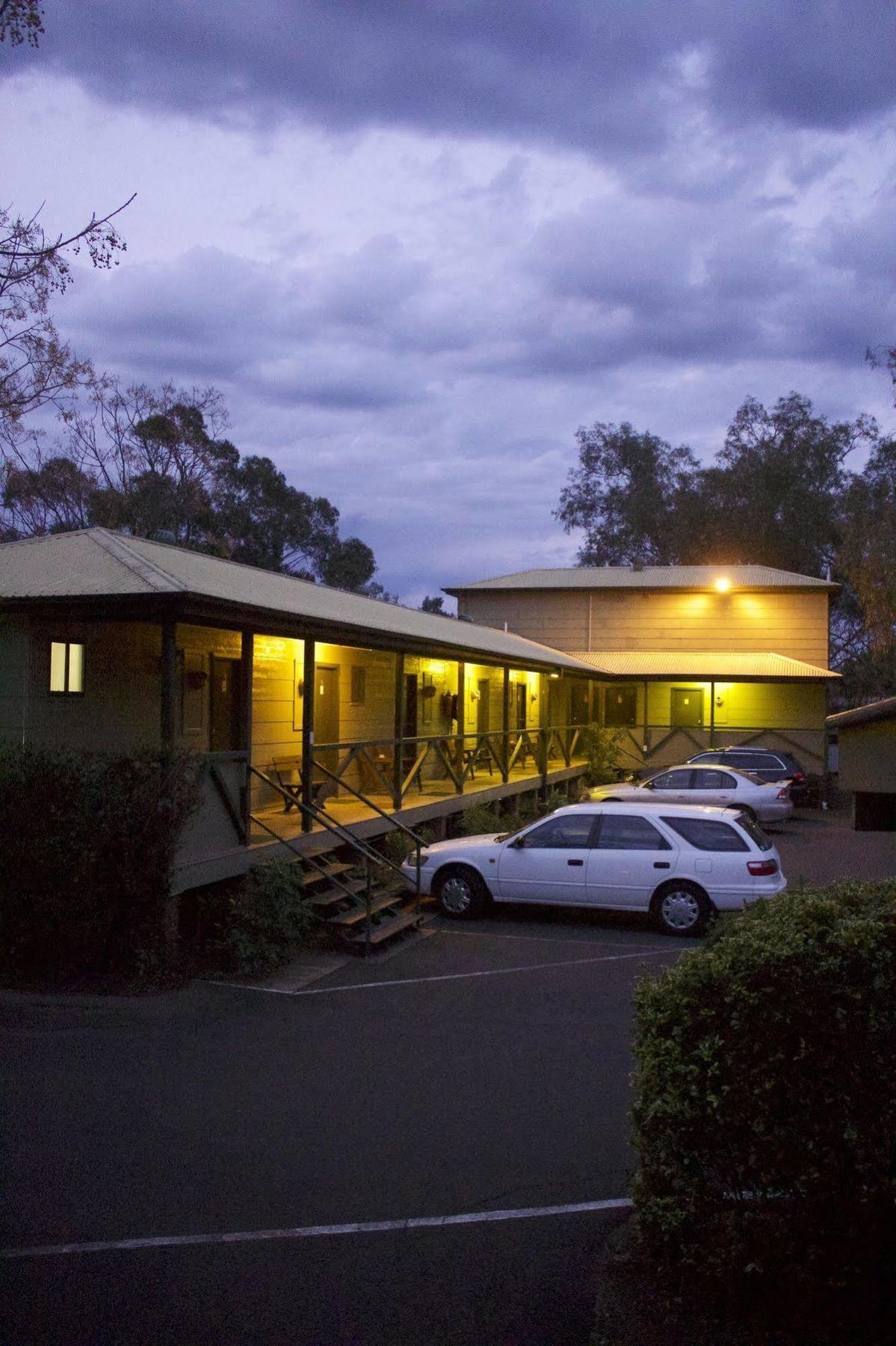 Lake Forbes Motel ภายนอก รูปภาพ