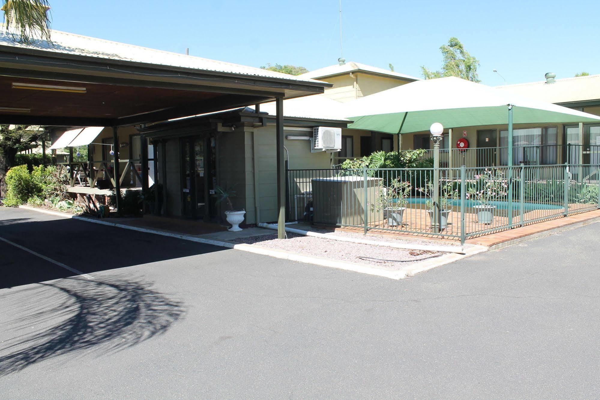 Lake Forbes Motel ภายนอก รูปภาพ