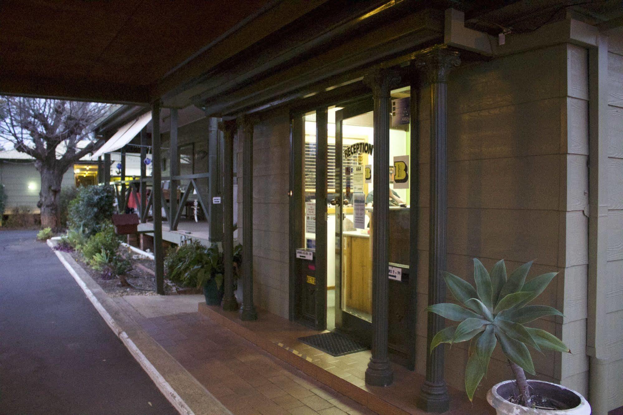 Lake Forbes Motel ภายนอก รูปภาพ