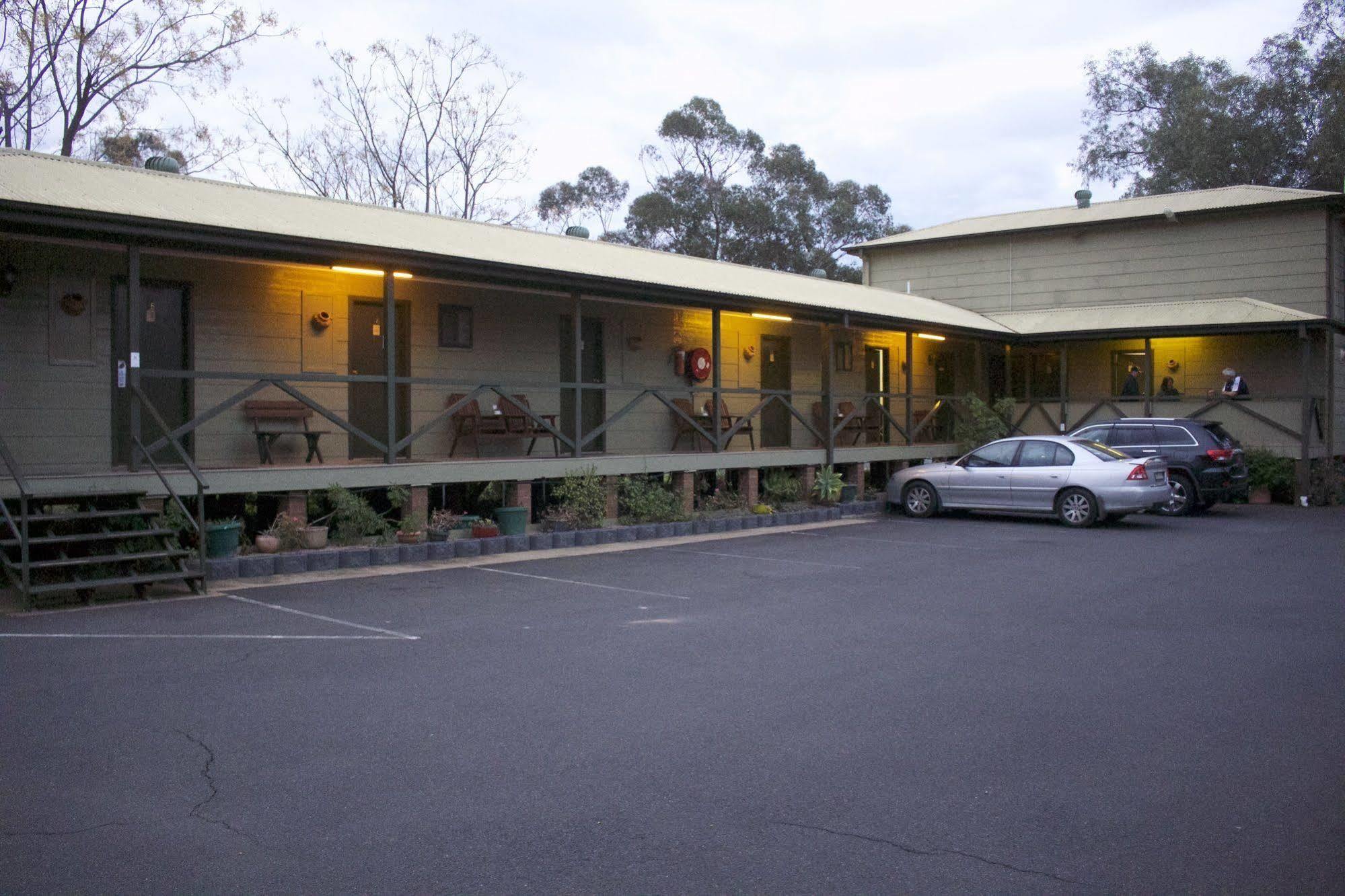 Lake Forbes Motel ภายนอก รูปภาพ